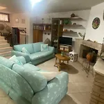Robert House דירה