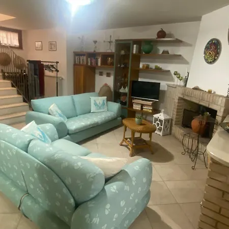 Robert House Apartment